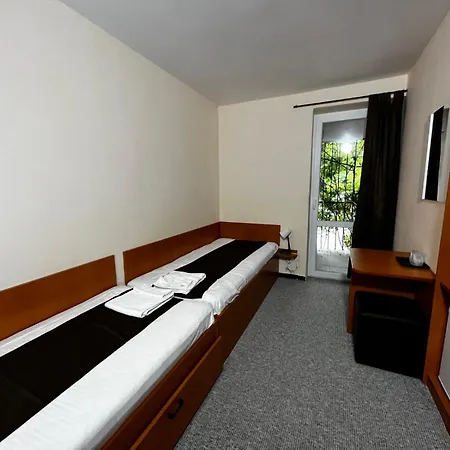 Fagaras Хостел Эфорие Норд