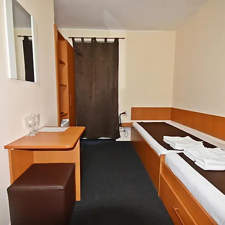 Fagaras Хостел